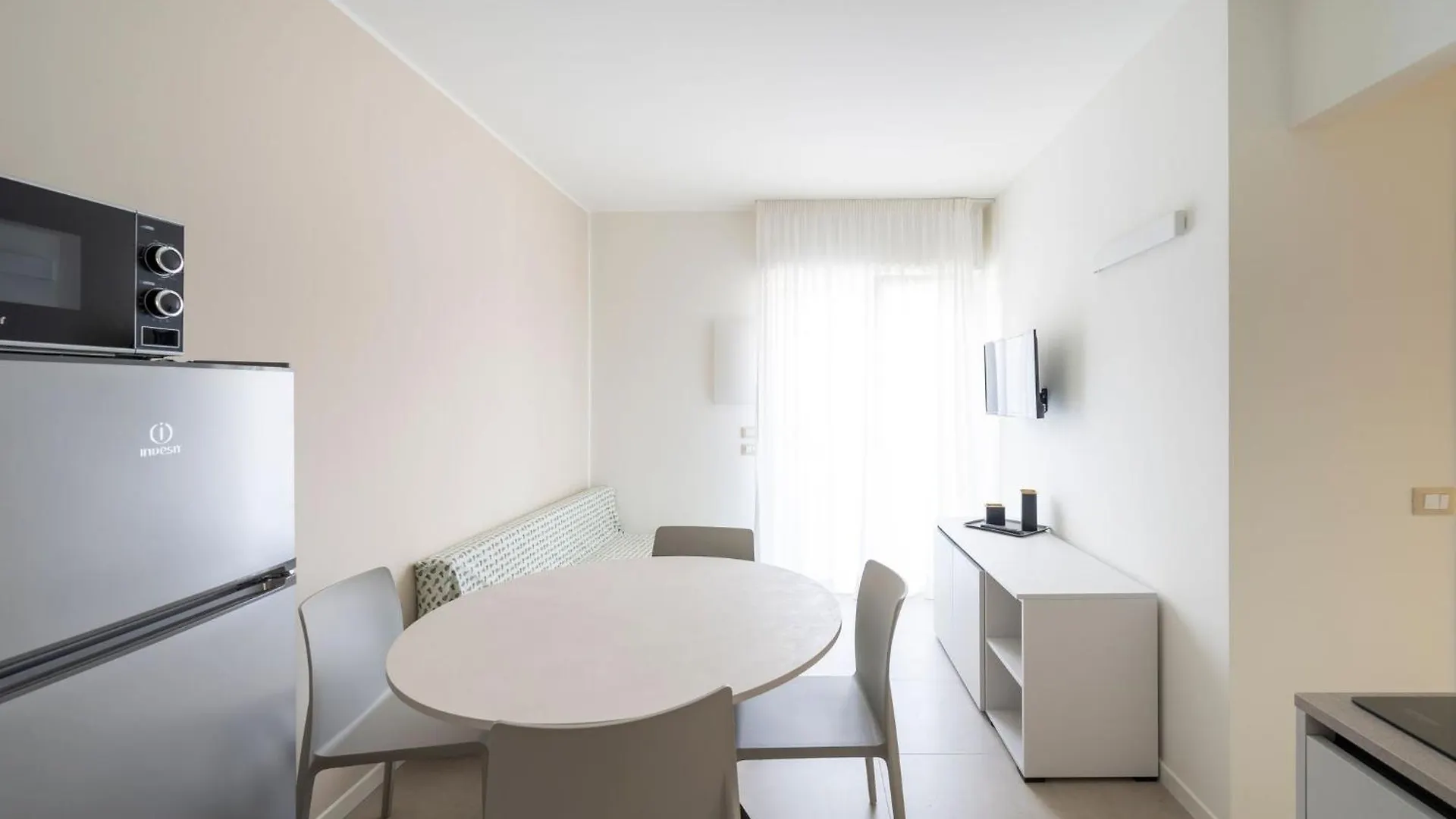 Elegant And Luminous Apartment With Terrace Bibione Italy