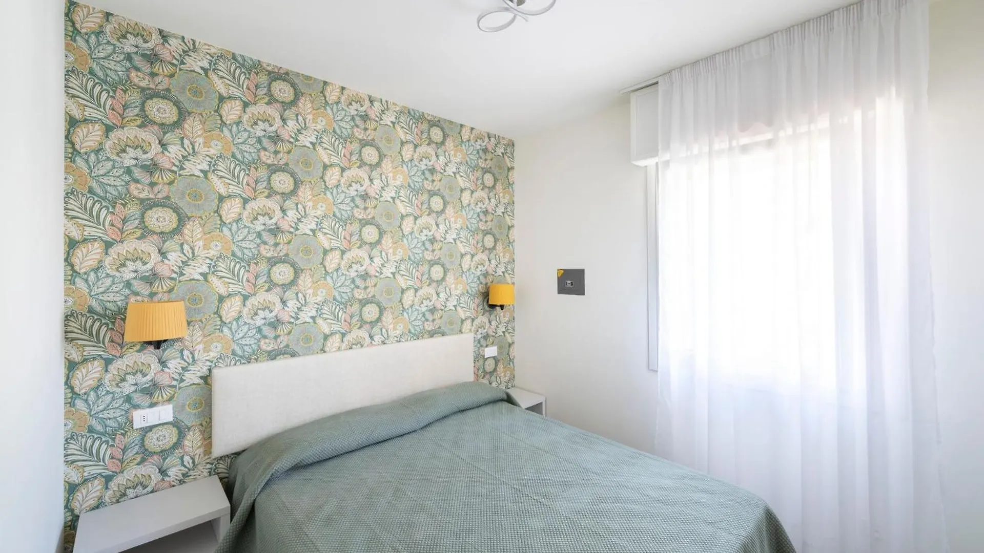 Elegant And Luminous Apartment With Terrace Bibione