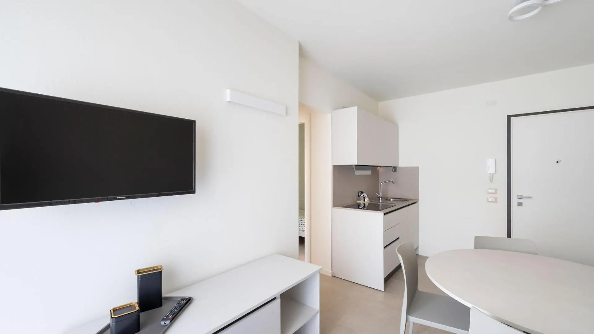 Elegant And Luminous Apartment With Terrace Bibione Italy